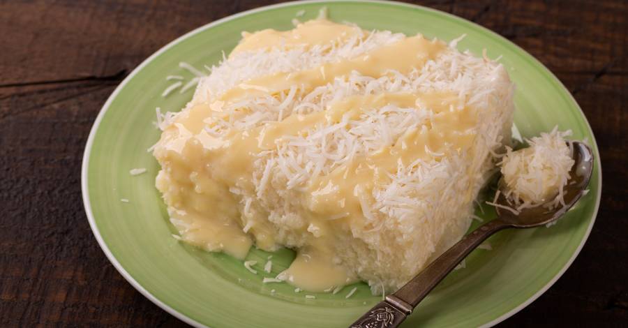 Bolo de Coco Gelado