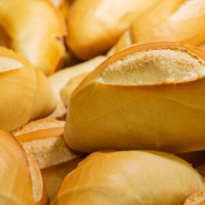 Receita de Pão Francês: Aprenda a Criar a Delícia das Padarias em Casa!