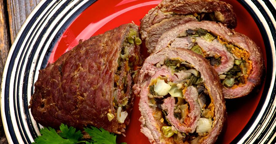 Bolo de Carne Abobrinha Cebolas Assadas