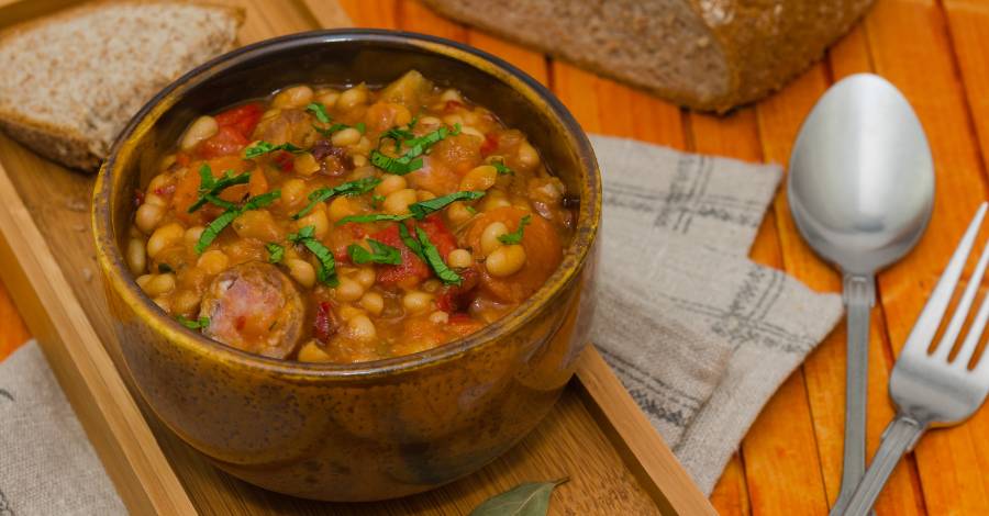 Cassoulet com Farofinha de pao