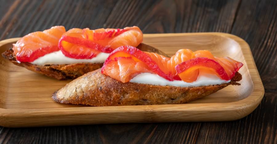 Gravlax de Salmao com Torradas